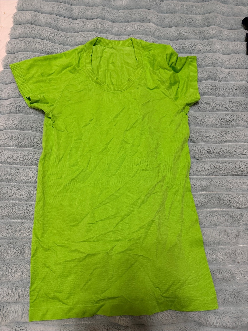 CRZ YOGA Neon Lime Short Sleeve Scoop Neck Top